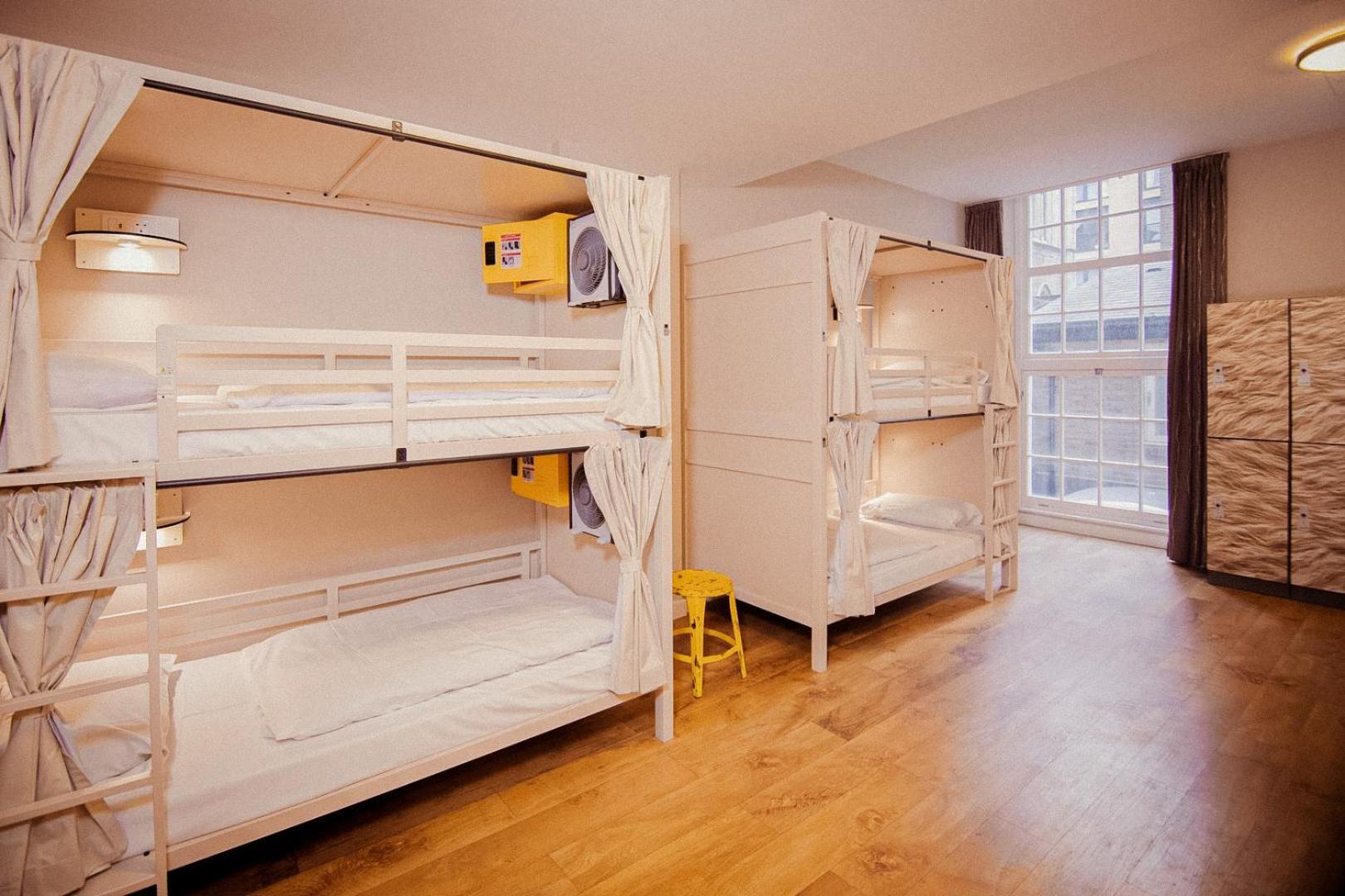 Cama en habitación compartida mixta de 6 camas